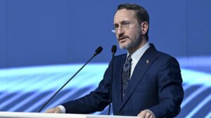 İletişim Başkanı Altun: Kimse bilincimizi ve direncimizi test etmeye kalkmasın