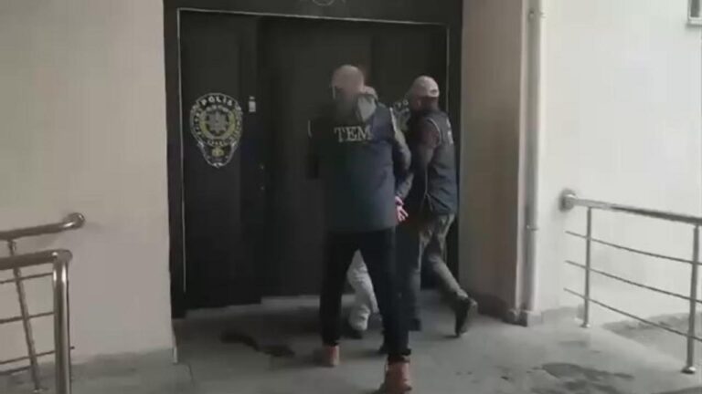 FETÖ’ye 39 ilde ‘Kıskaç’ operasyonu: 103 gözaltı