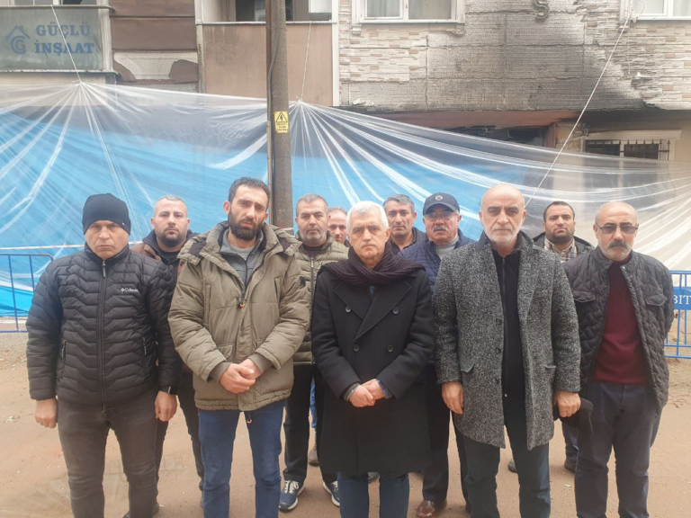 Kocaeli Milletvekili Ömer Faruk Gergerlioğlu, Darıca’da doğalgaz patlaması yaşanan binayı inceledi