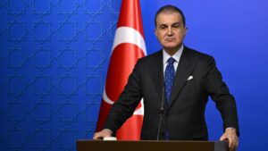 AK Parti Sözcüsü Çelik: Siyasetçilerin yapması gereken yargı sürecini izlemek