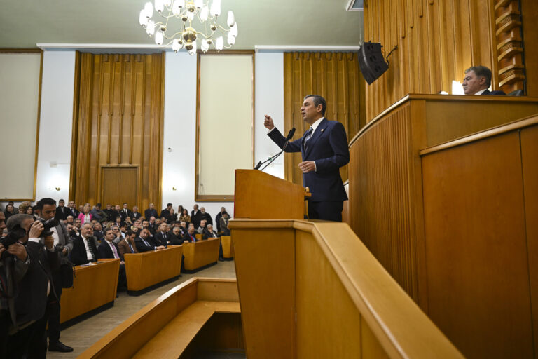 Siyasette İnandırıcılık Sorunu Nasıl Oluşur?