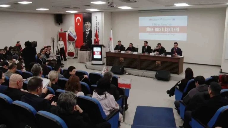 “II. Dünya Savaşı’nda Türk-Rus İlişkileri” başlıklı sempozyumunda Rus propagandası