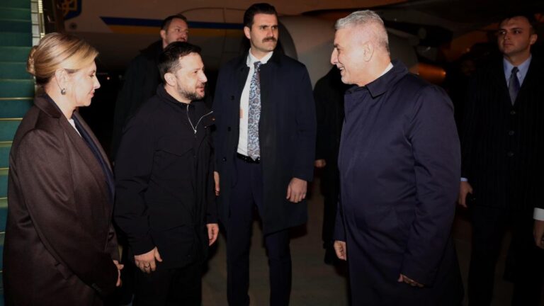 Ukrayna liderinin Ankara ziyareti: Zelenskiy-Erdoğan görüşmesinde hangi başlıklar öne çıkıyor?