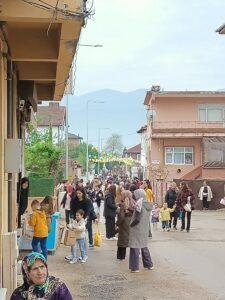 Bir Başkadır Eşme’nin Bayramları!…