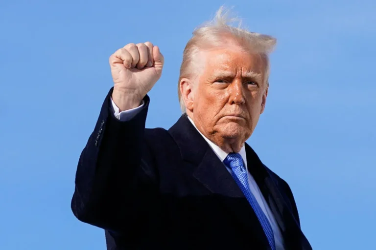 ABD 500 bin göçmenin yasal statüsünü sonlandırdı ve ülkeyi terk etmeleri için süre verdi