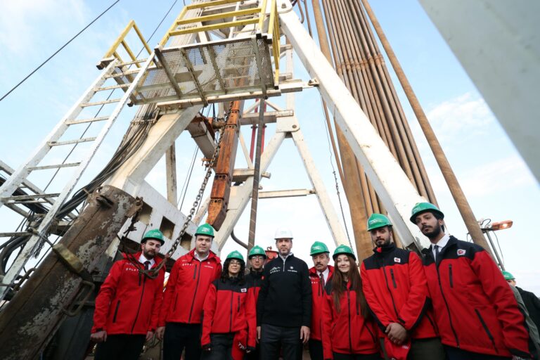 Türkiye’nin petrol üretim üssü halinde gelen Şırnak Gabar’da iki yeni sahada daha üretim başladı…