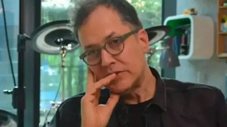 İstanbul Cumhuriyet Başsavcılığı tarafından başlatılan soruşturma kapsamında gözaltına alınan yönetmen İlker Canikligil tutuklanarak cezaevine gönderildi.