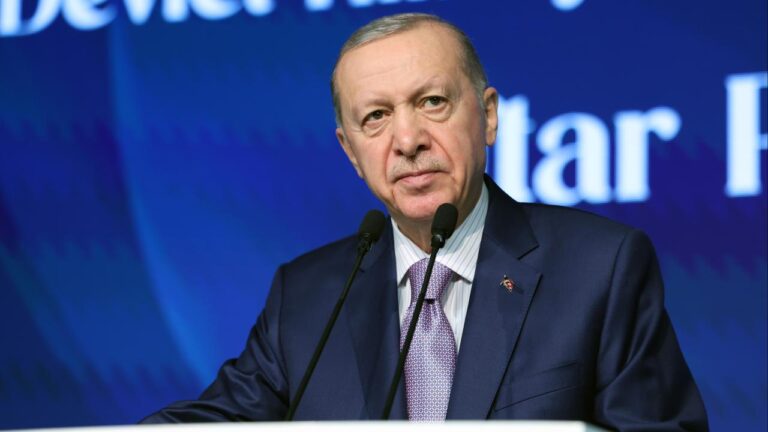 Cumhurbaşkanı Erdoğan: Bizim muhalefetin müsamerelerine ayıracak vaktimiz yok