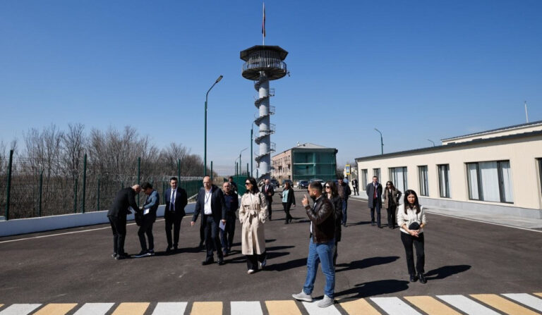Türk medya kuruluşlarında birçok haberle Ermenistan’ın resmi tutumu dış politika konularında aktarıldı