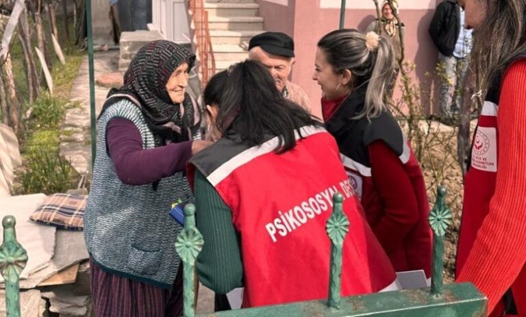 Aile ve Sosyal Hizmetler Bakanlığı, Ramazan ayında bakanlık hizmet modellerinden yararlanan 155 bin aileye ziyaret etti!…