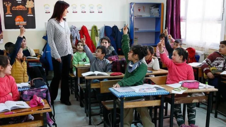 Cumhurbaşkanı Erdoğan’dan “25 Bin Öğretmen Atama” Müjdesi…