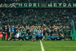 Trendyol 1. Lig takımlarından Kocaelispor, Geosis Boluspor’un Solwie Energy Fatih Karagümrük’ü 1-0 mağlup etmesiyle Trendyol Süper Lig’e yükselmeyi garantiledi…