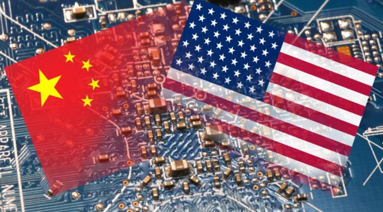 Teknolojide rekabeti uzun yıllardır sürdüren ABD ve Çin’in gümrük vergilerindeki karşılıklı restleşmesi…