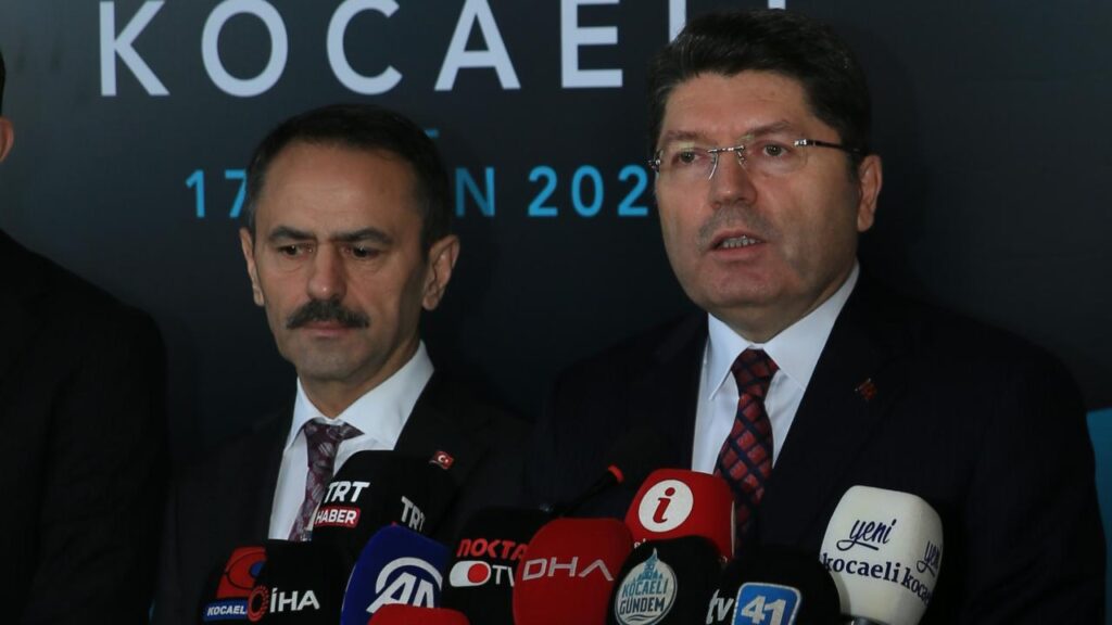 Kocaeli’nde katıldığı Yargı ve İş Dünyası Sempozyumu’da konuşan Adalet Bakanı Tunç, “Yargı, kendi mecrasında yürür”…