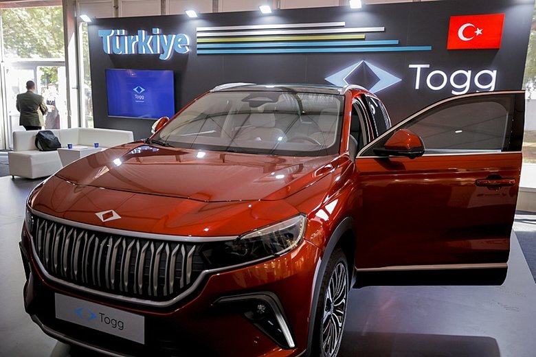 Cumhurbaşkanı Erdoğan,”Devrin otomobilini (TOGG) hayata geçirmeyi biz başardık”