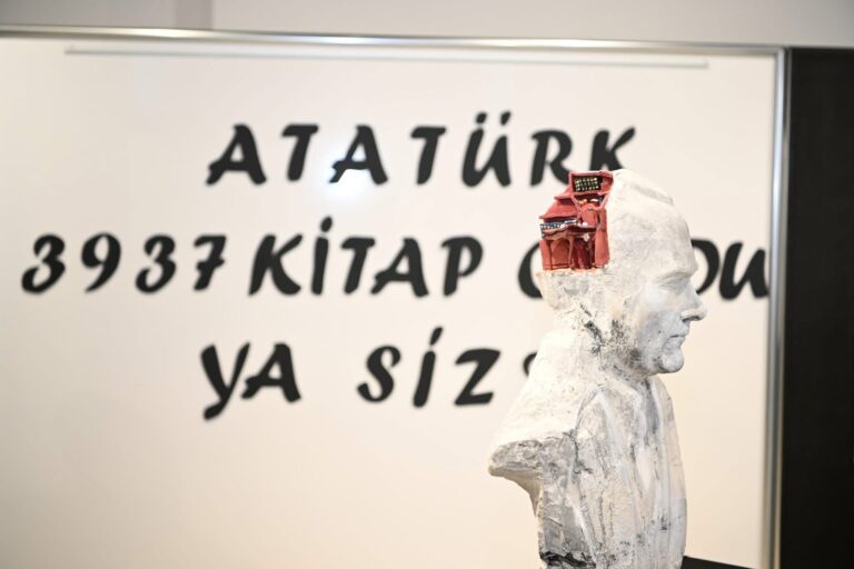 Koss Gençlik Sergisi” Kartepe Sanat Evi’nde Açıldı