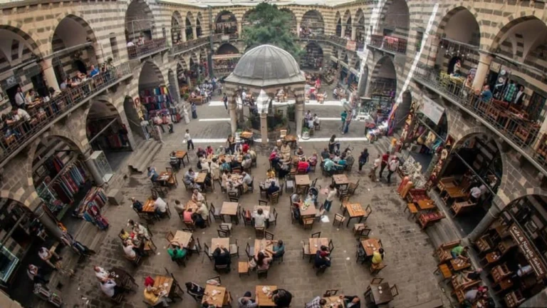 Hazine ve Maliye Bakanlığı, vergi kaçağıyla mücadele kapsamında Diyarbakır’da kapsamlı bir denetim süreci başlattı…