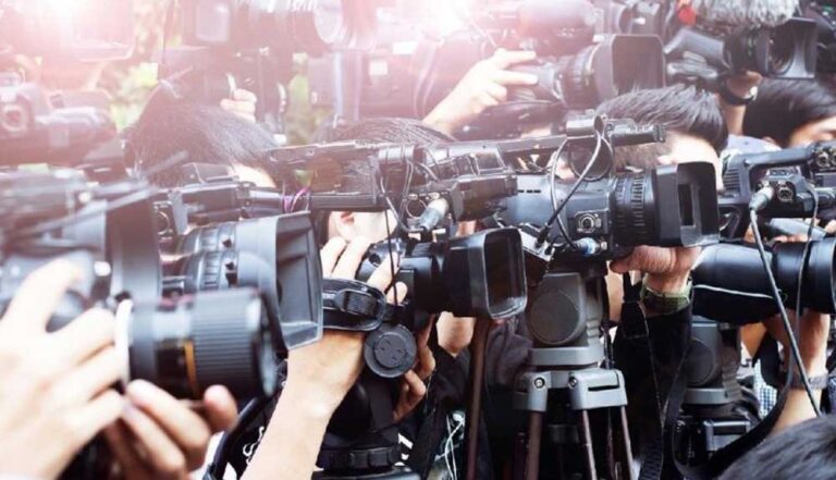 Gazetecilerin çoğu daha iyi bir ücret karşılığında mesleği bırakmaya hazır…