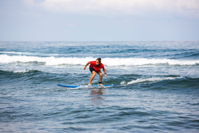 Hatay Sörf Merkezi 19 Mayıs’ta sörf aracılığıyla dayanışmaya davet ediyor…