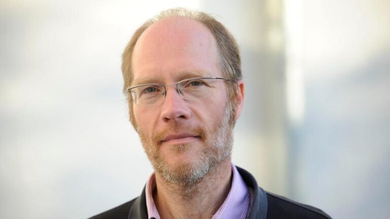 EZIRE yöneticisi ve İslam bilimci Dr. Jörn Thielmann: “Cuma Hutbelerinde Nefret Değil, Barış Yer Alıyor”