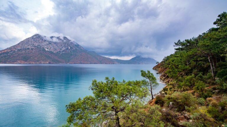 Türk Rivierası olarak bilinen Akdeniz kıyısındaki Antalya, D8 Yılın Turizm Şehri Ödülü’ne layık görüldü…
