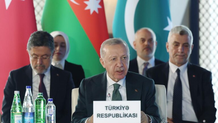 Cumhurbaşkanı Erdoğan: Bölgenin huzurunu bozmaya çalışan girişimlere karşı duracağız