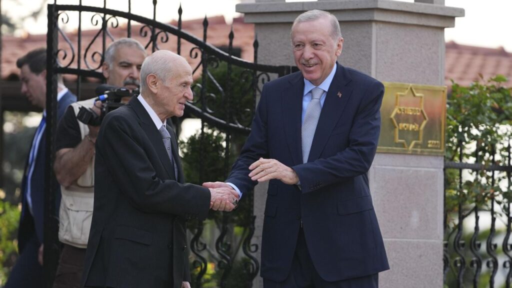 Cumhurbaşkanı Erdoğan, MHP Genel Başkanı Bahçeli’yi ziyaret etti…