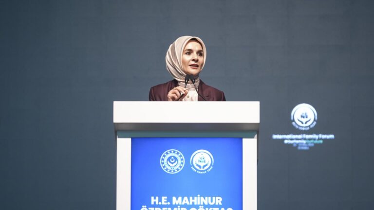 Bakan Mahinur Özdemir Göktaş, “Cinsiyetsizleştirme gibi küresel ideolojik akımlar hızla yaygınlaşıyor”