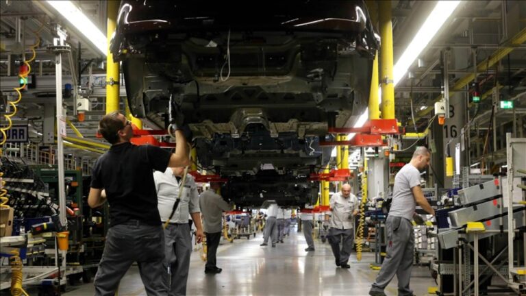 Allianz Trade’in araştırmasına göre, Washington ile Pekin arasındaki ticaret savaşı Alman sanayisinde önemli istihdam kayıplarına yol açabilecek…