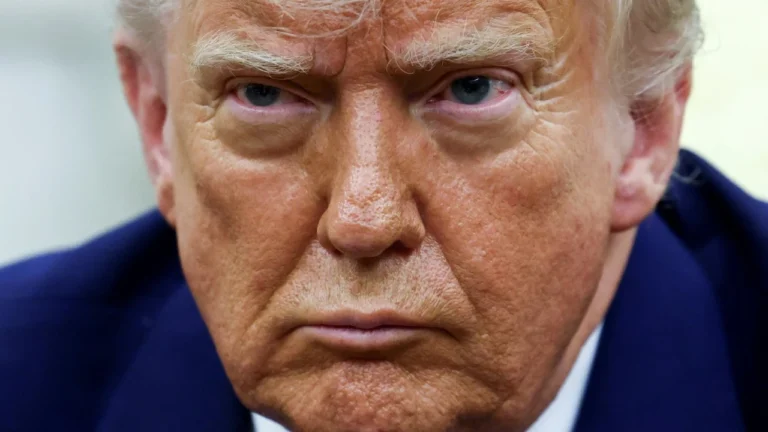 ABD Başkanı Trump, 1 Haziran’dan itibaren Avrupa Birliği’ne yüzde 50 gümrük vergisi getirilmesini istedi.