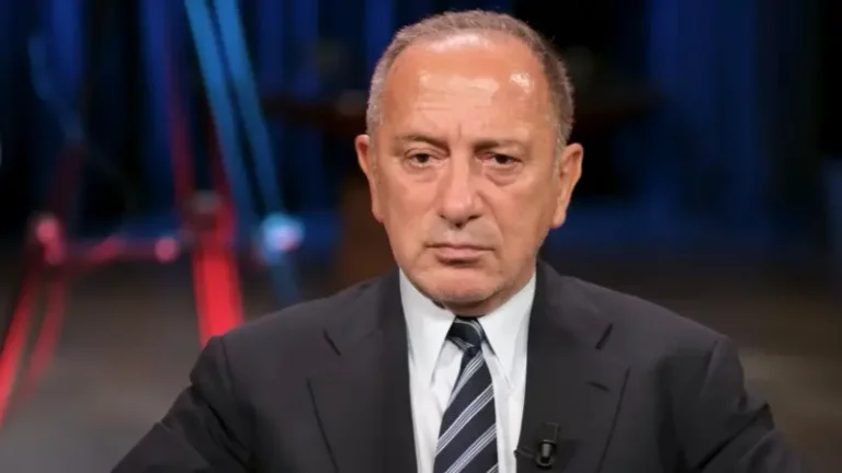 Cumhurbaşkanı Erdoğan’ı hedef aldığı iddia edilen sözleri ile ilgili tutuklanan Gazeteci Fatih Altaylı Silivri’den mektup gönderdi.