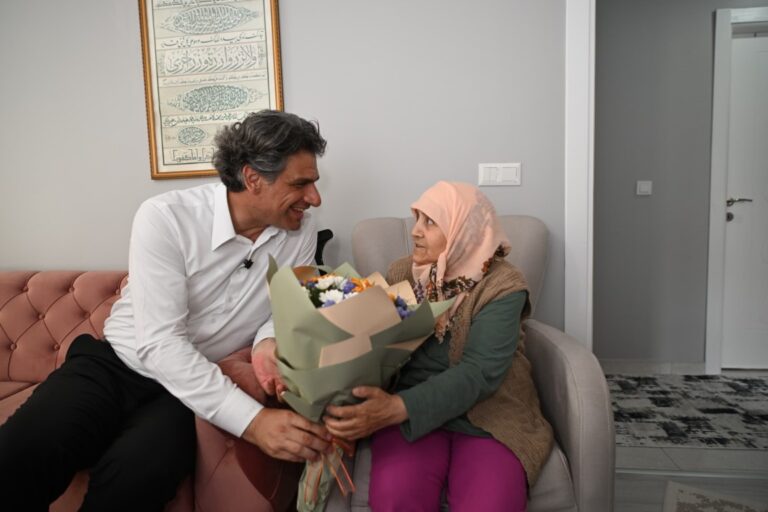 Kocaeli’nin Kartepe Belediye Başkanı Kocaman’dan Anlamlı Ziyaret