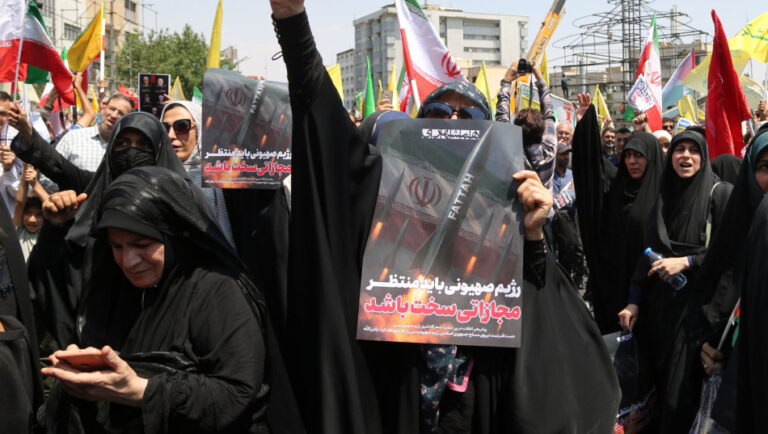 İran-İsrail Çatışması İran Kamuoyuna Nasıl Yansıyor?