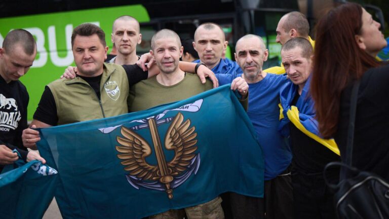 Zelenski: Yaralı askerlerin takasının ikinci aşaması gerçekleşti