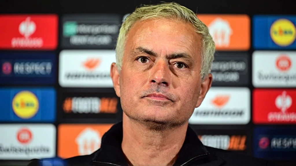Saygı bekleyen Mourinho, saygı göstermeyi öğrenmeli…