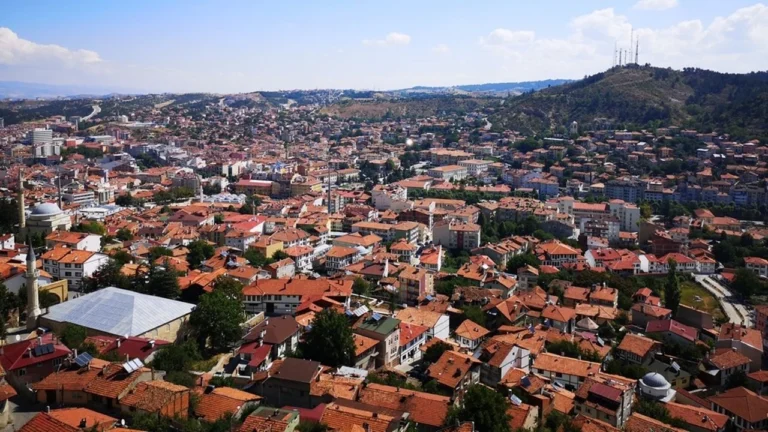 Kastamonu’da nüfusu 2 binin altına düşen belediyeler köy olacak…