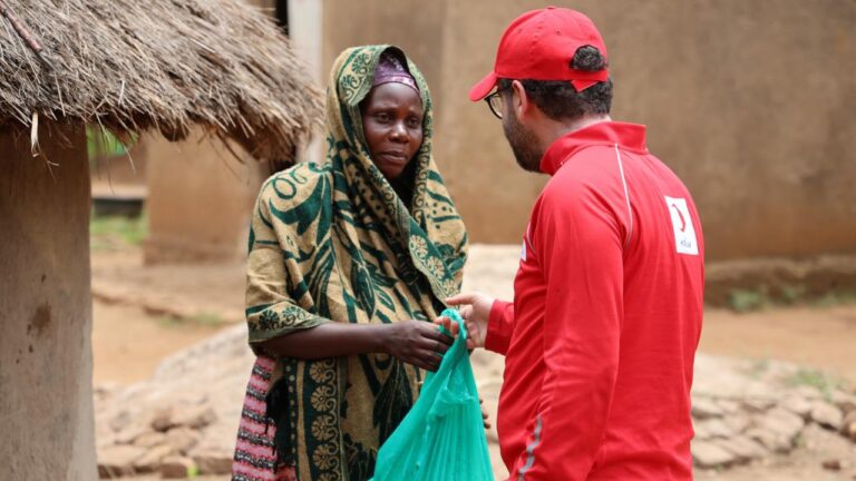 Türk Kızılay, bu yılki kurban vekaletleri kapsamında 168 bin 584 hisse kurban kesimi gerçekleştirdi.