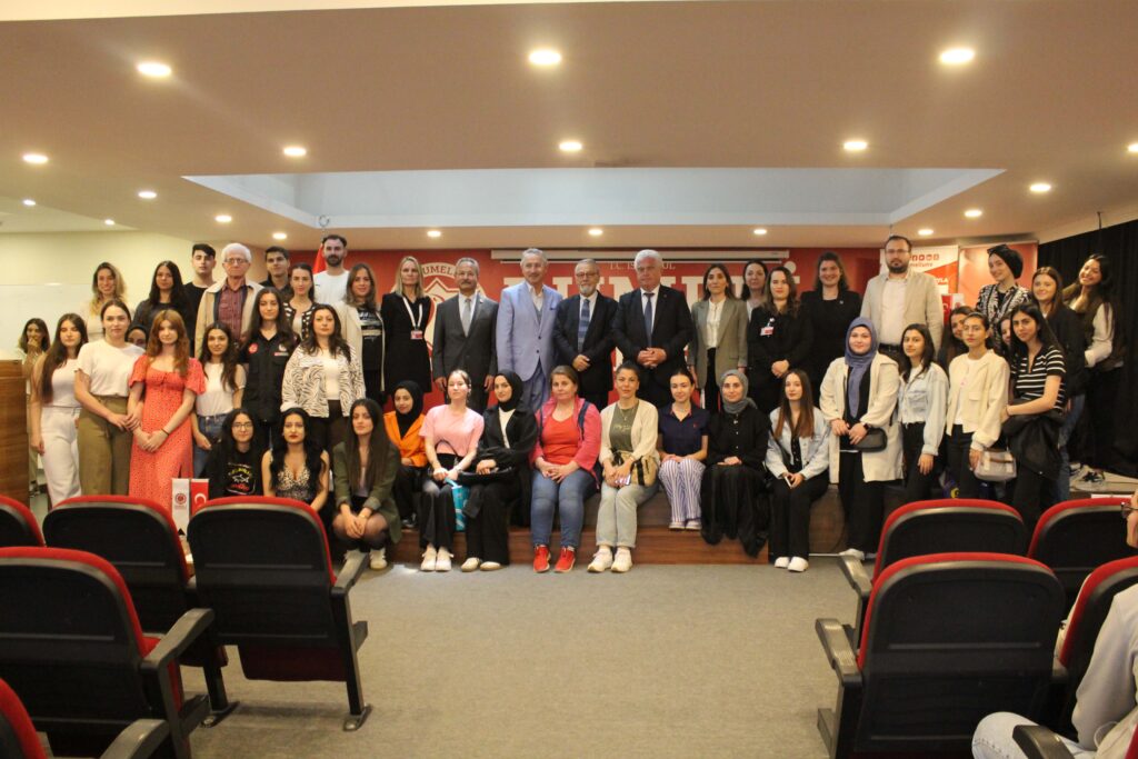 İstanbul Rumeli Üniversitesi’den “Deprem Gerçeği ve Dirençli Kentler” başlıklı konferans