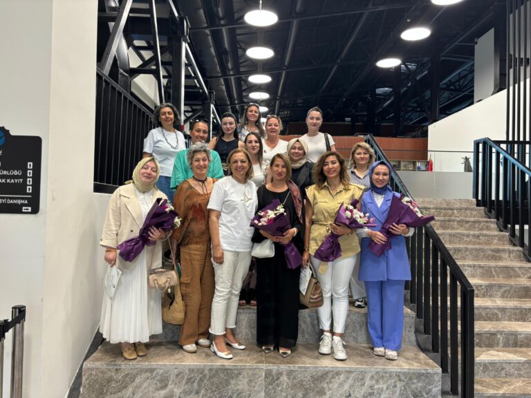 KADEM Kocaeli’den Kent Konseyi Kadın Meclisi Üyelerine Yönelik Eğitim