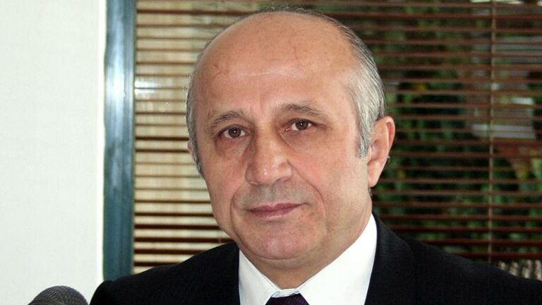 Yeni bir ölüm yılında Yaşar Nuri Öztürk!