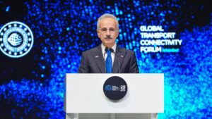 Bakan Uraloğlu: “Ülkemiz, sadece fiziki yolları birleştiren bir ülke değil, aynı zamanda güveni ve sürdürülebilirliği inşa eden bir ortaktır.”