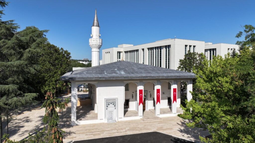 Cumhurbaşkanı Erdoğan: Peygamber ocağımıza 9 yeni cami kazandırdık