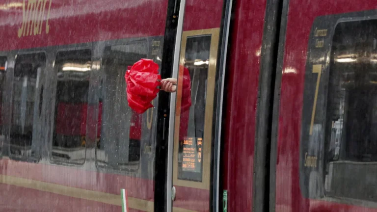 Roma-Napoli demiryolu hattına deprem erken uyarı sistemi: Trenler otomatik olarak duruyor