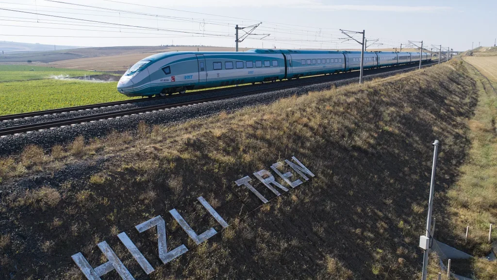 Türkiye en geniş hızlı tren hattına sahip 9. ülke; yapımı süren hatlar bittiğinde Almanya’yı geçecek