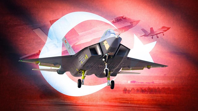 Newsweek, KAAN’ın ABD yapımı F-35’lere kıyasla erişilebilir bir alternatif olduğunu yazdı.