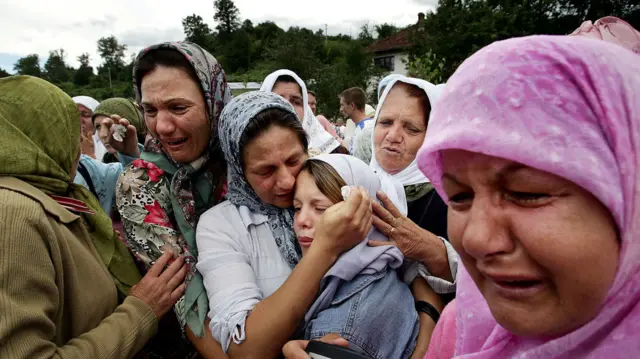 Srebrenitsa Soykırımı, Milliyetçilik ve Uluslararası İnkar: Postyapısalcı Bir Değerlendirme