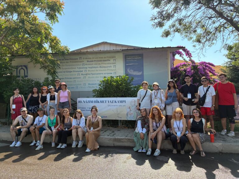 Nazım Hikmet Yaz Kampı’nın 10’uncusu Tamamlandı: Gençler Büyükada’da Buluştu