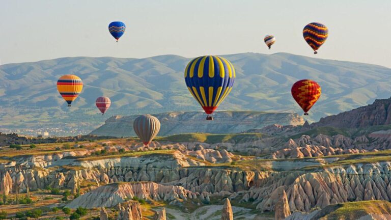 Nevşehir Kültür Yolu Festivali dokuz gün boyunca kültür, sanat ve tarih dolu etkinliklerle adeta bir açık hava sahnesine dönüşüyor
