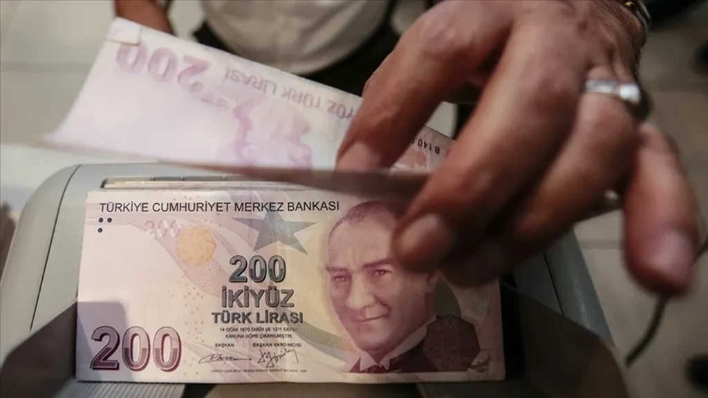 TCMB Başkanı Fatih Karahan, 2025’in üçüncü enflasyon raporunu paylaştı