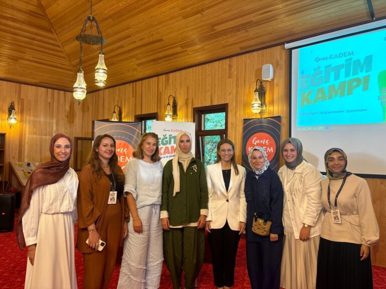 Genç KADEM Eğitim Kampı Kocaeli’de Gerçekleşti